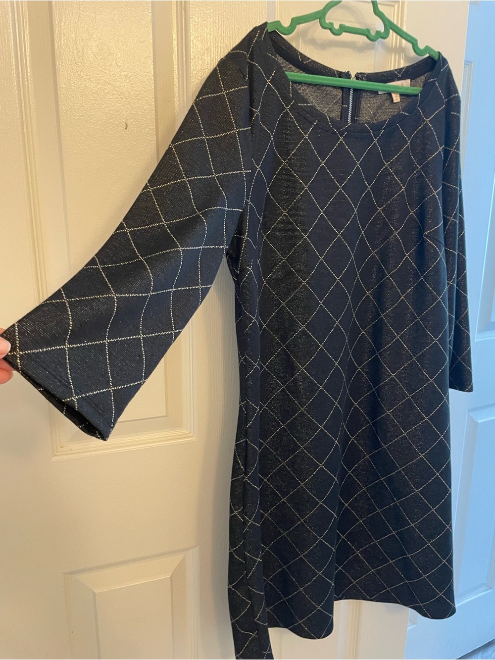 Skies are Blue long sleeve black / gold block pattern shift dress Sz MP crewneck